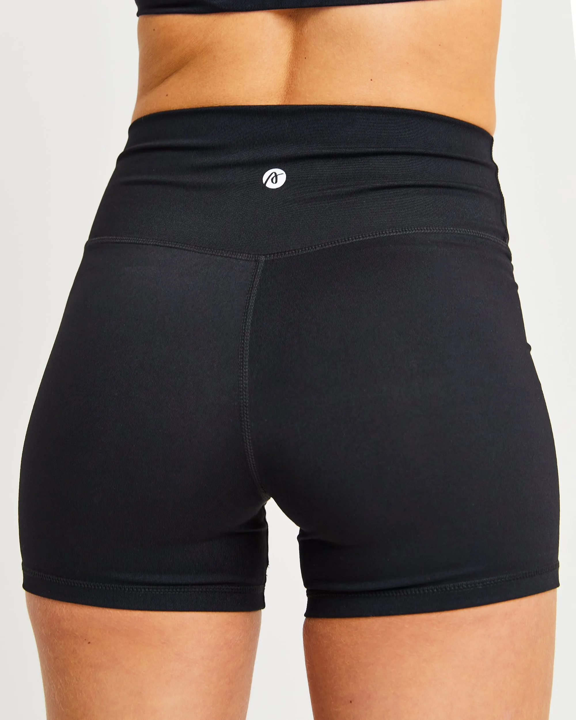 Core Shorts - Black