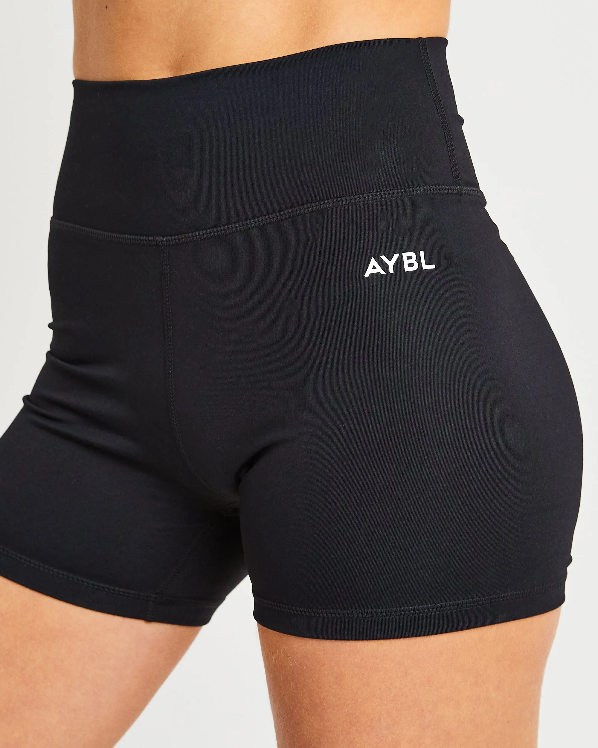 Core Shorts - Black